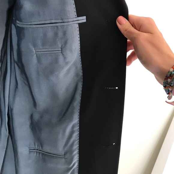 Hugo Boss Suit Jacket - 40R - Picture 5 of 6